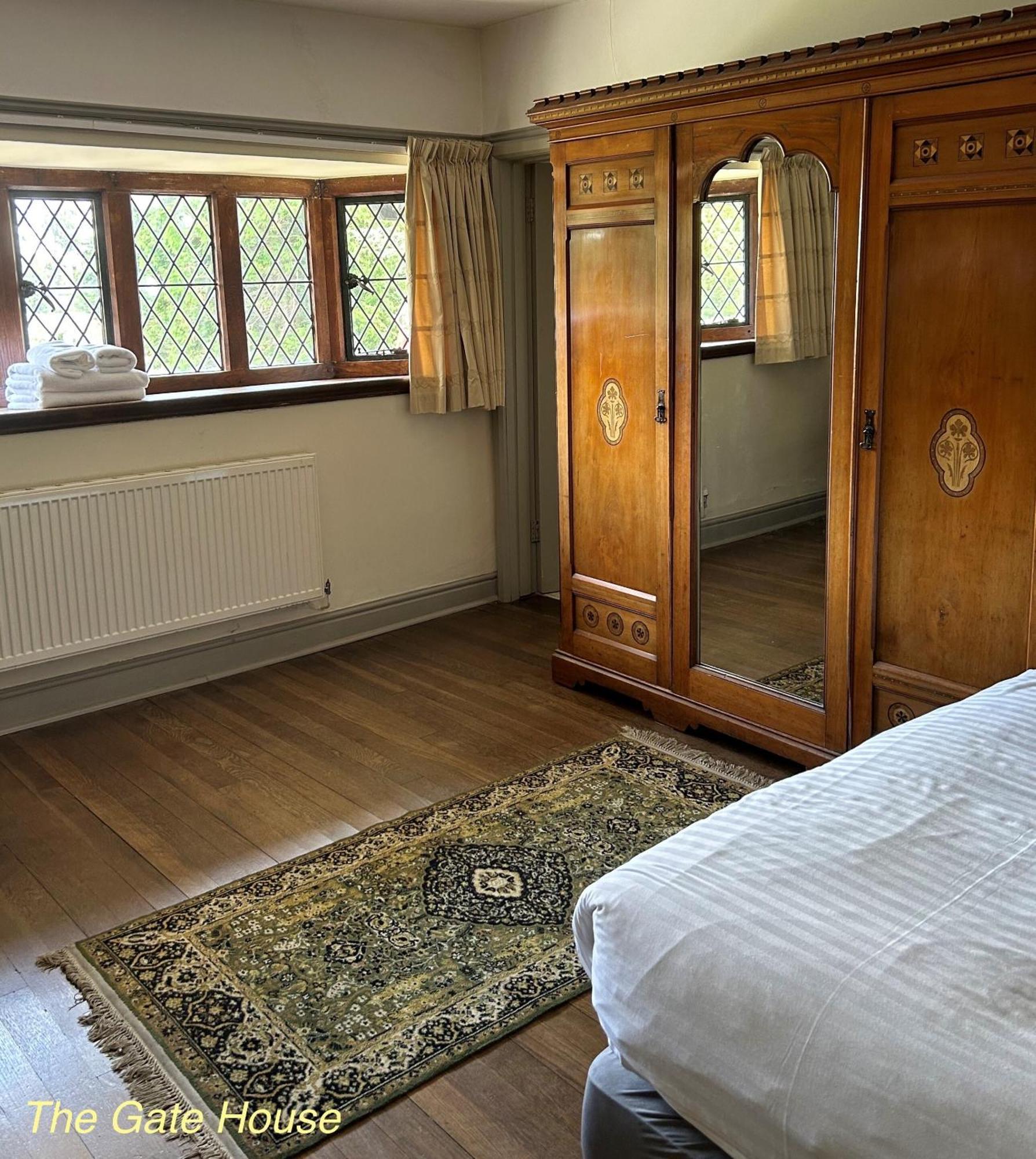 Thornton Manor - Holiday Cottages And Apartments Heswall Ngoại thất bức ảnh